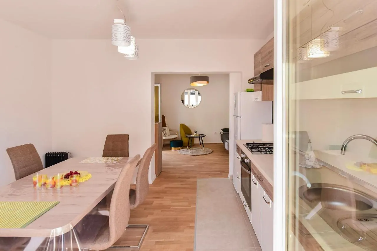 Apartamento New Luxury 3 Bedroom 4 Air Conditioners Zadar
