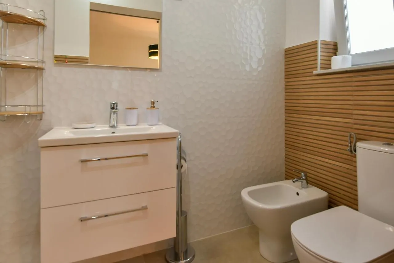 New Luxury 3 Bedroom 4 Air Conditioners Zadar 0*,  Croacia